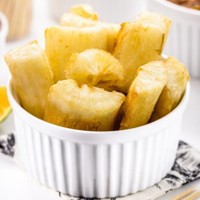 Yuca Frita / Fried Yuca.