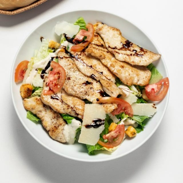 Ensalada de Pollo / Chicken Salad.