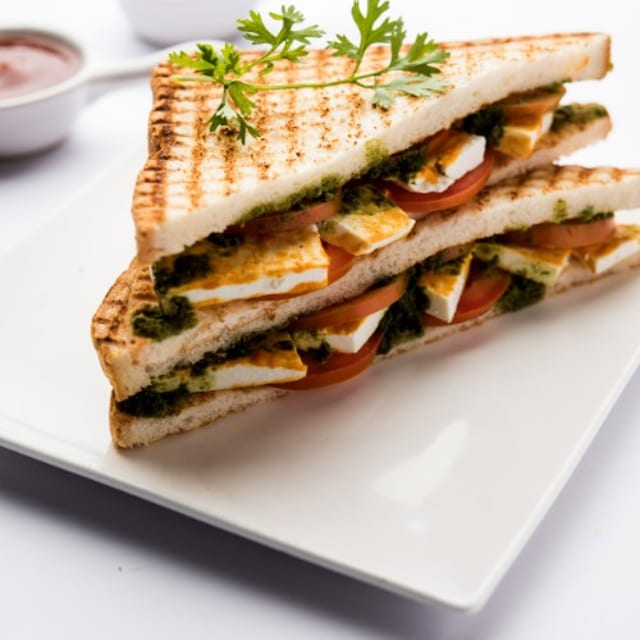 Basa Sandwich.
